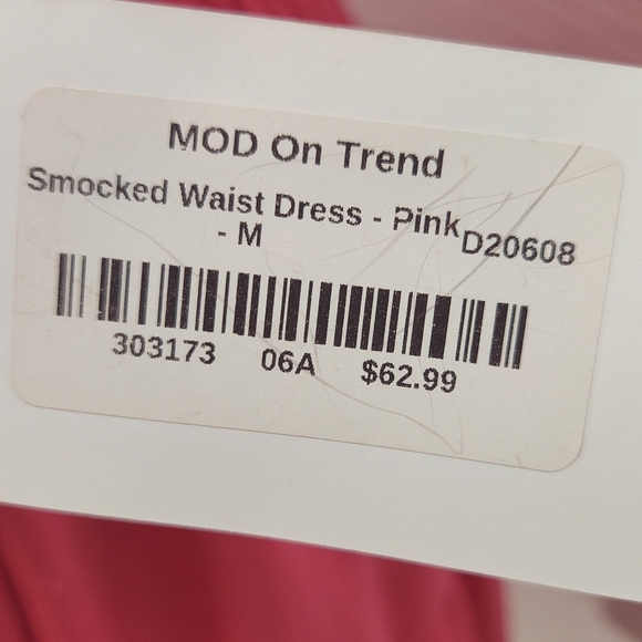 Mod On Trend NWT Smocked Waist Pink Dress Size Medium V-Neck - Picture 5 of 8